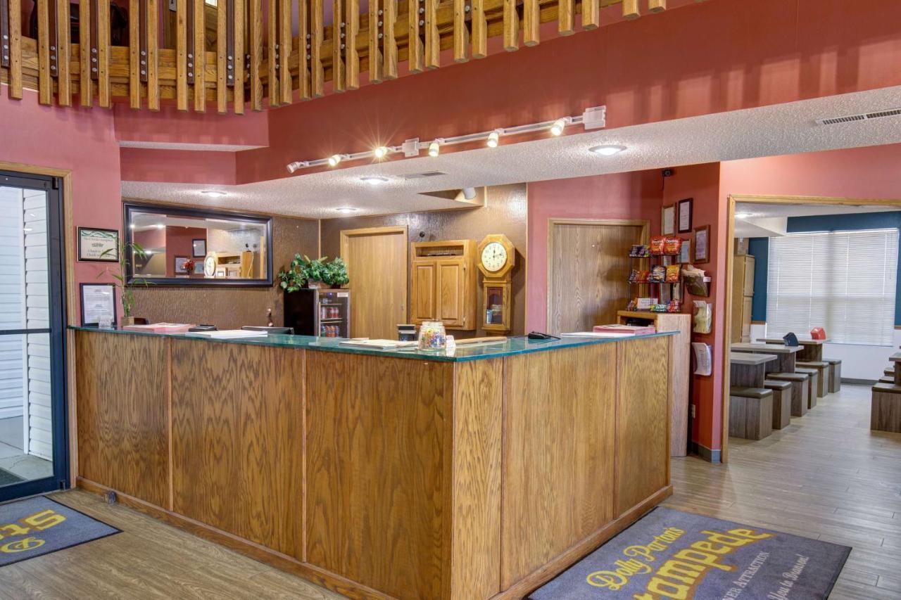 Howard Johnson By Wyndham Branson Theatre District Екстер'єр фото